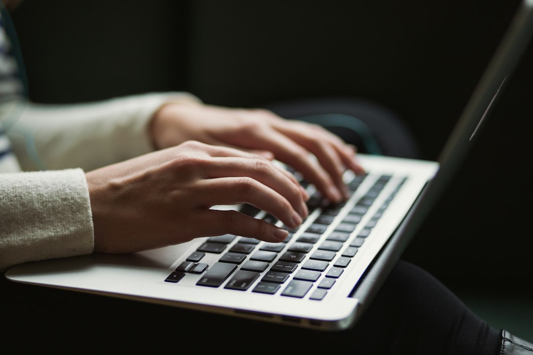 Site owner running a DNS propagation check from the command line